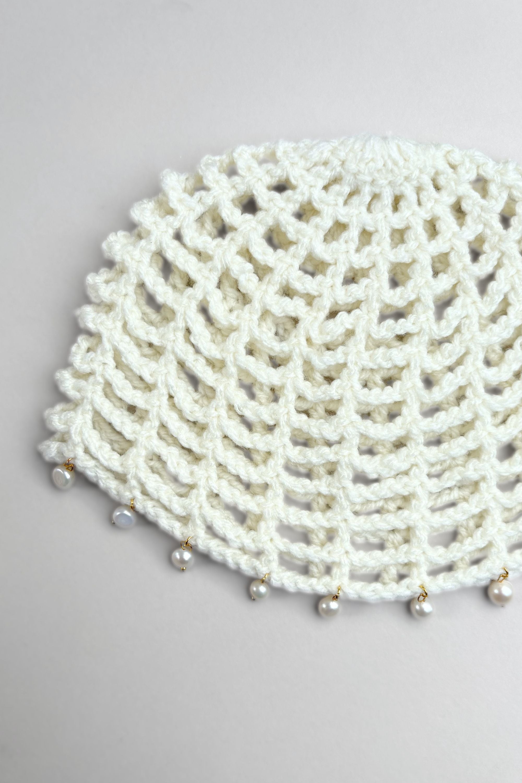 Crochet Mesh Hat White Pearls
