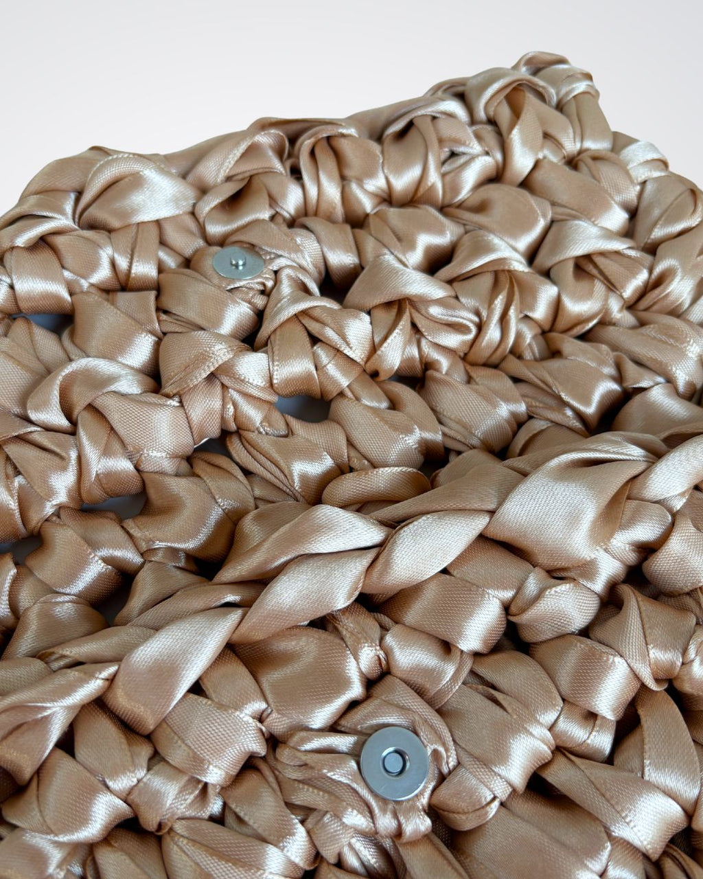 Yue's Chain Clutch Champagne