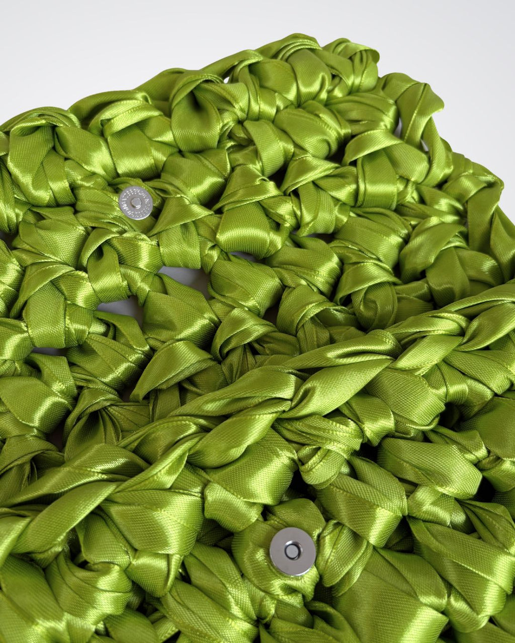 Yue's Chain Clutch Olive