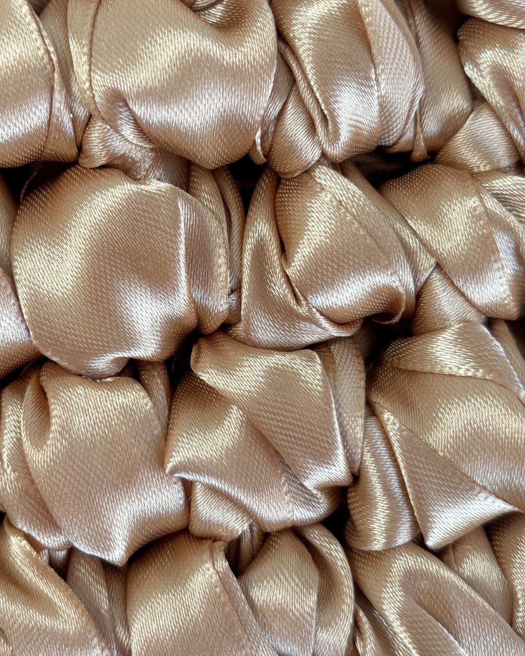 Yue's Chain Clutch Champagne