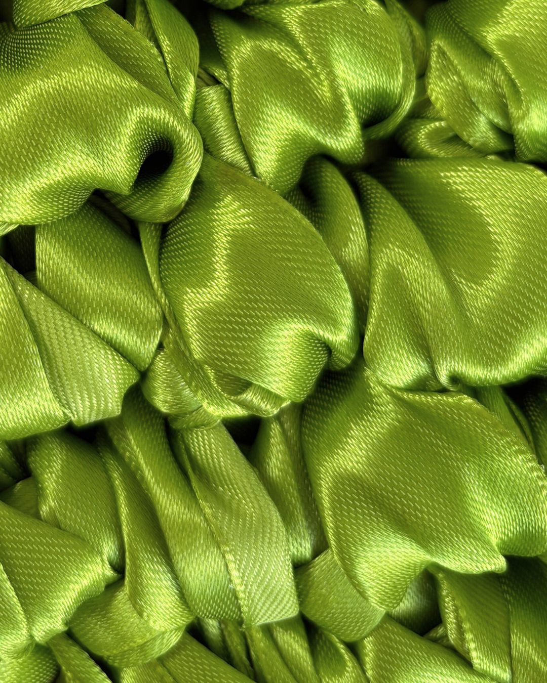 Yue's Chain Clutch Olive